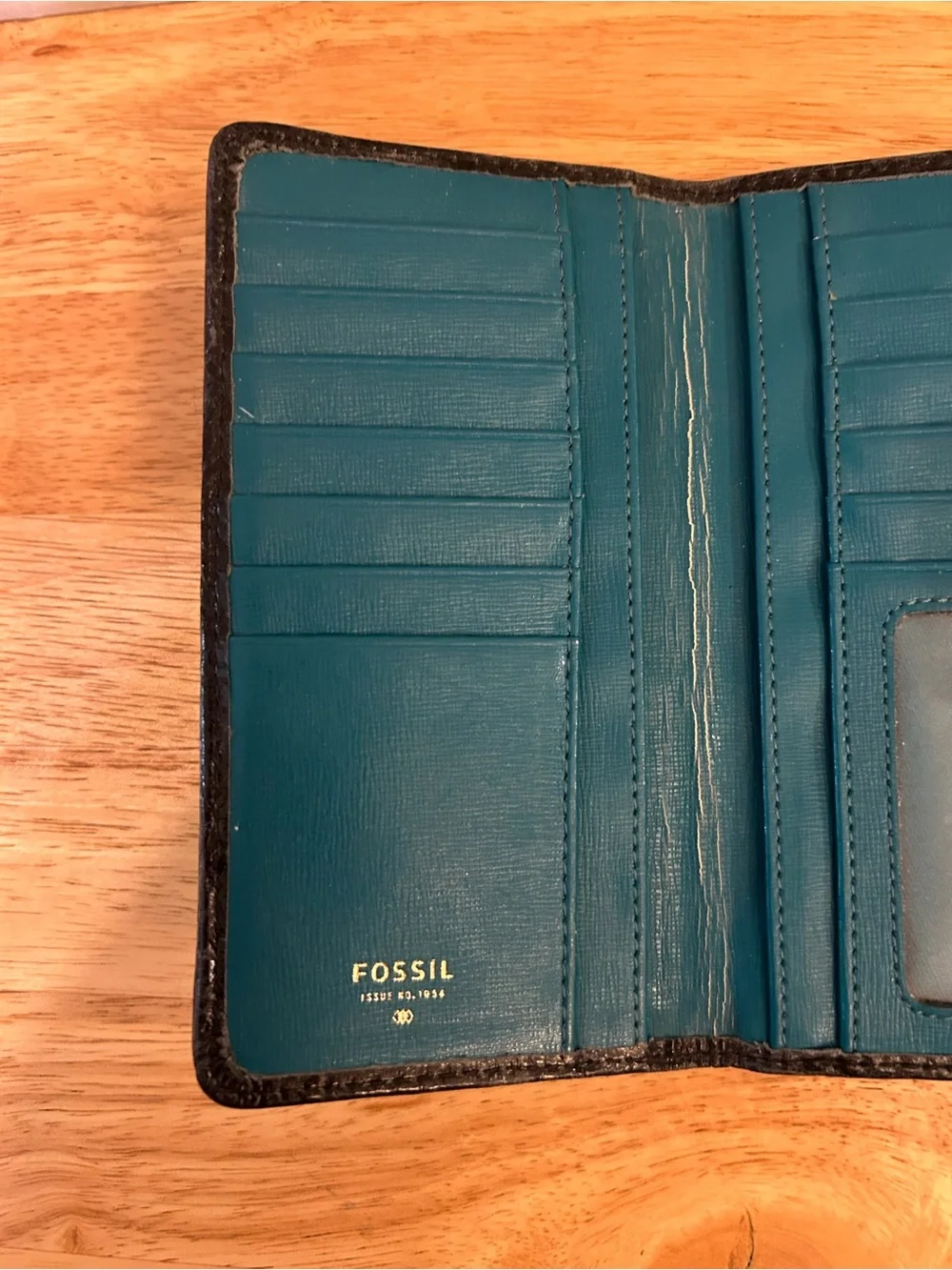 Fossil Issue 1954 line black bifold wallet, Genuine Cow-Hide Leather
